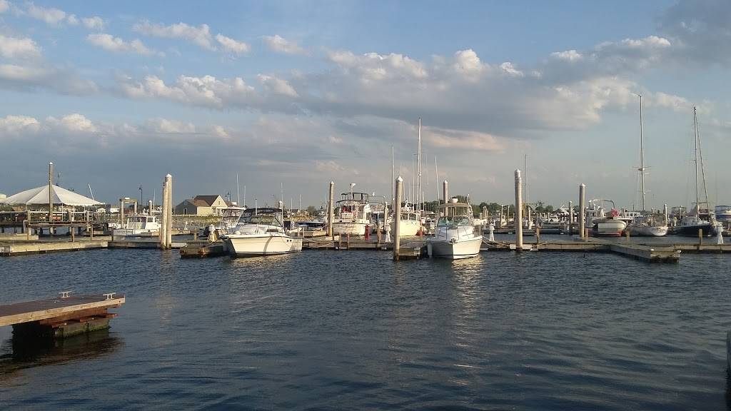 Winthrop Yacht Club | night club | 649 Shirley St, Winthrop, MA 02152, USA | 6178466209 OR +1 617-846-6209