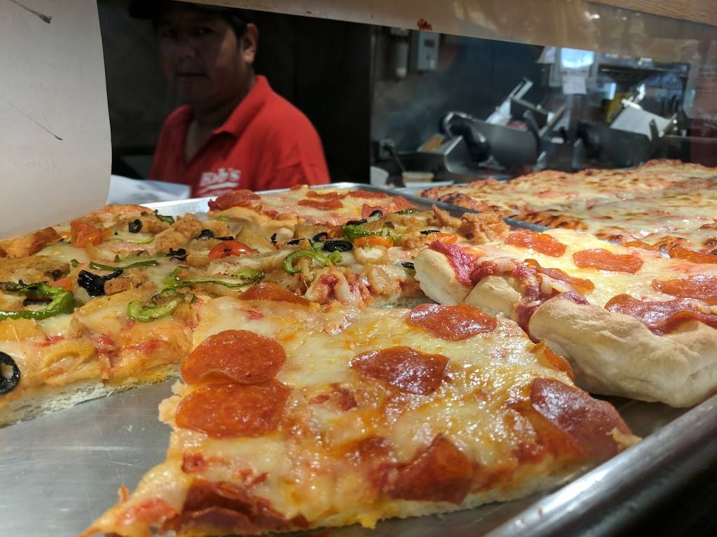 Bobs Italian Foods | restaurant | 324 Main St, Medford, MA 02155, USA | 7813950400 OR +1 781-395-0400