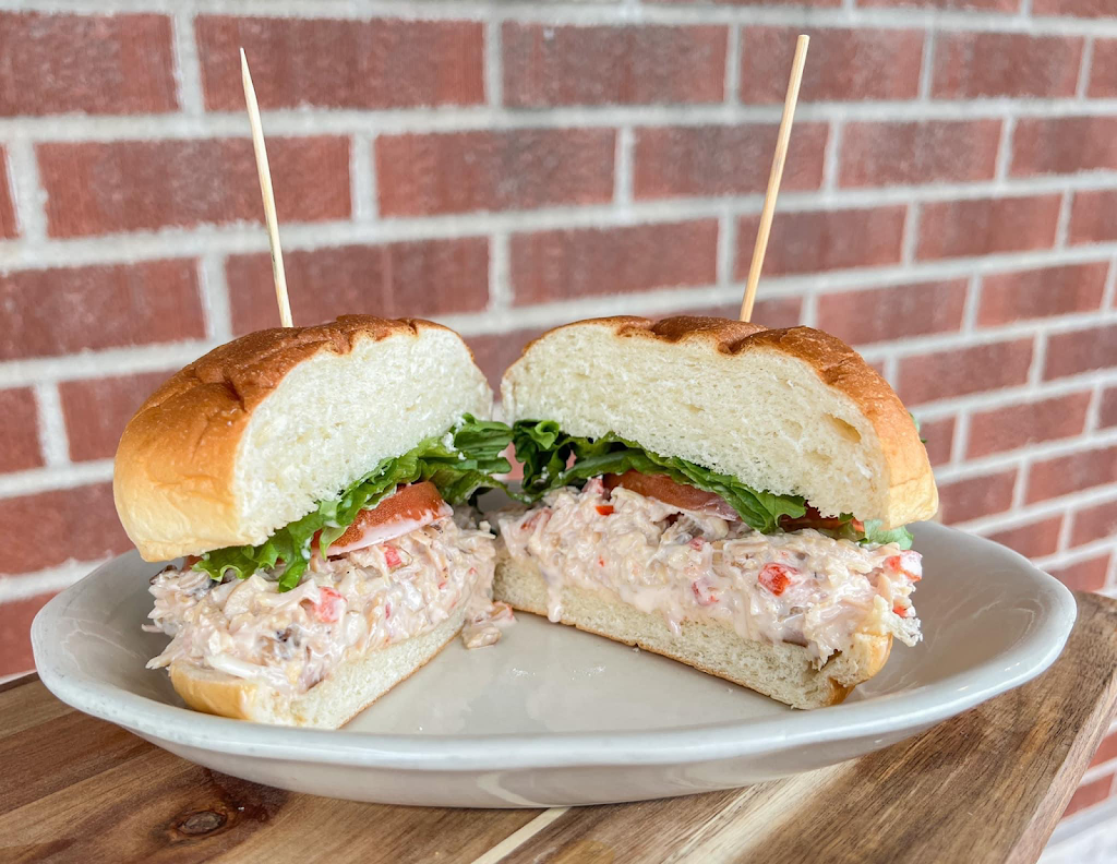 The Rebel Pig | restaurant | 119 S Main St, Palmyra, MO 63461, USA | 5737692454 OR +1 573-769-2454