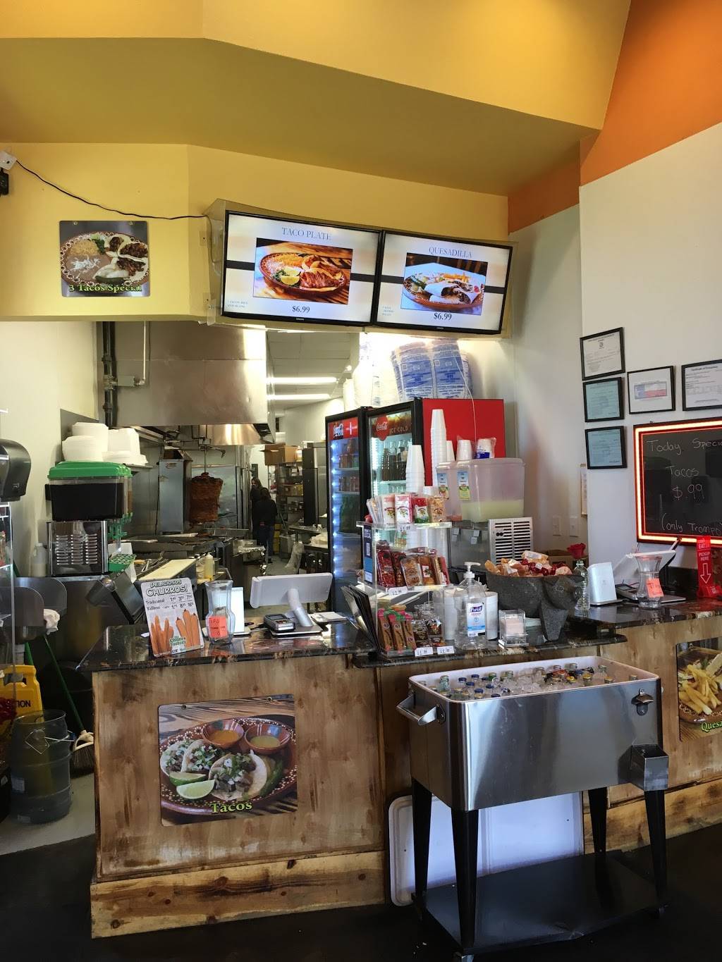 El Patron Tacos y Tortas al 100 | restaurant | 4291 N Cockrell Hill Rd, Dallas, TX 75212, USA | 2149517373 OR +1 214-951-7373