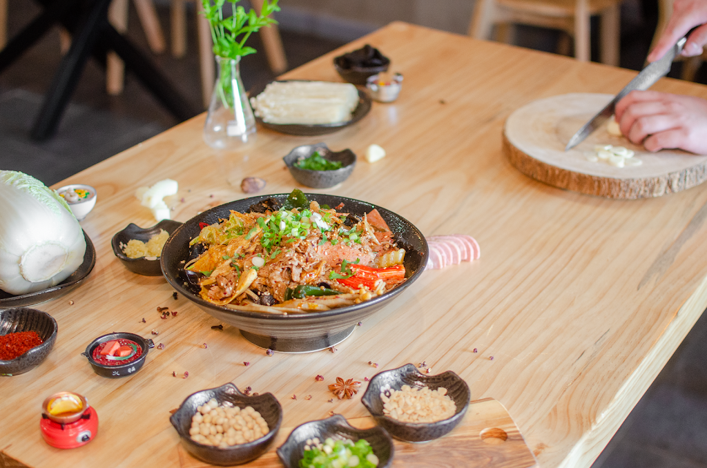 Da Mao Jia 大毛家 | Royal Highness Zhu 朱椿 | A Place by DaMao 大毛家 | restaurant | 2621 S Halsted St, Chicago, IL 60608, USA | 3129292088 OR +1 312-929-2088