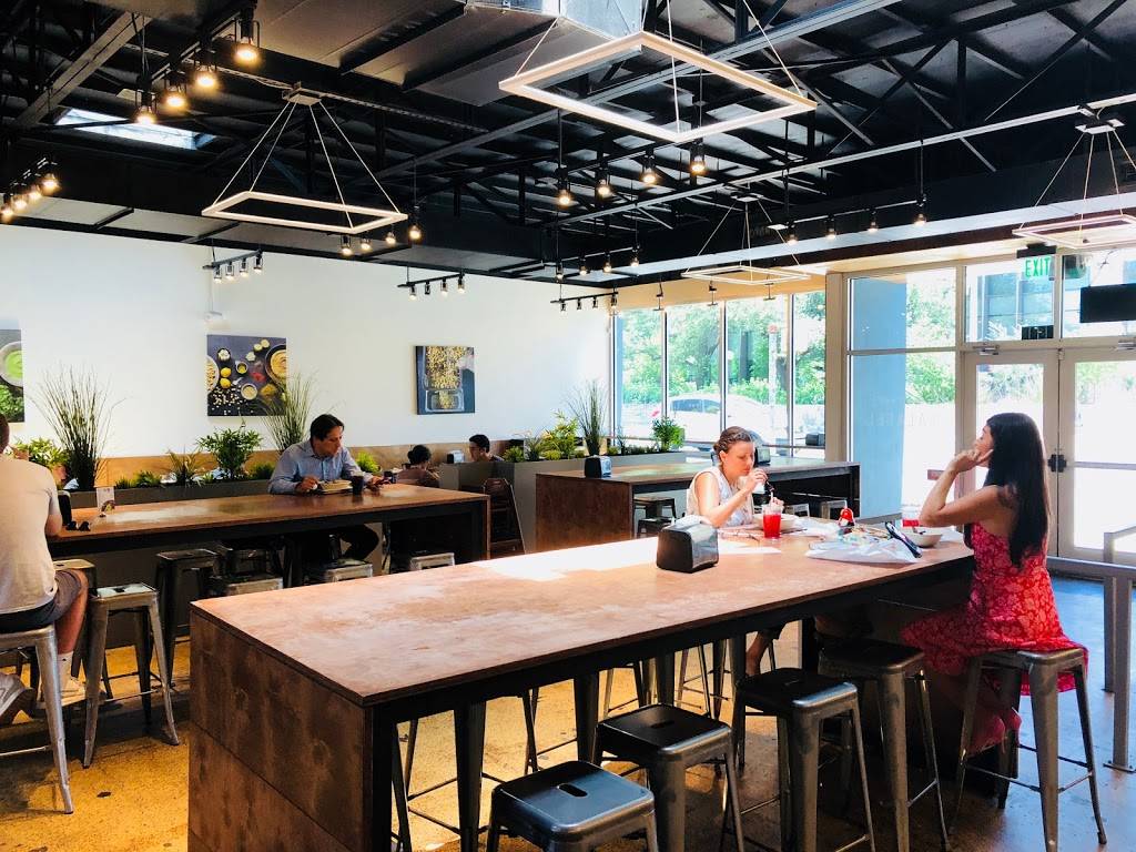 Daphnes Mediterranean | restaurant | 2530 Guadalupe St, Austin, TX 78705, USA | 5122159589 OR +1 512-215-9589