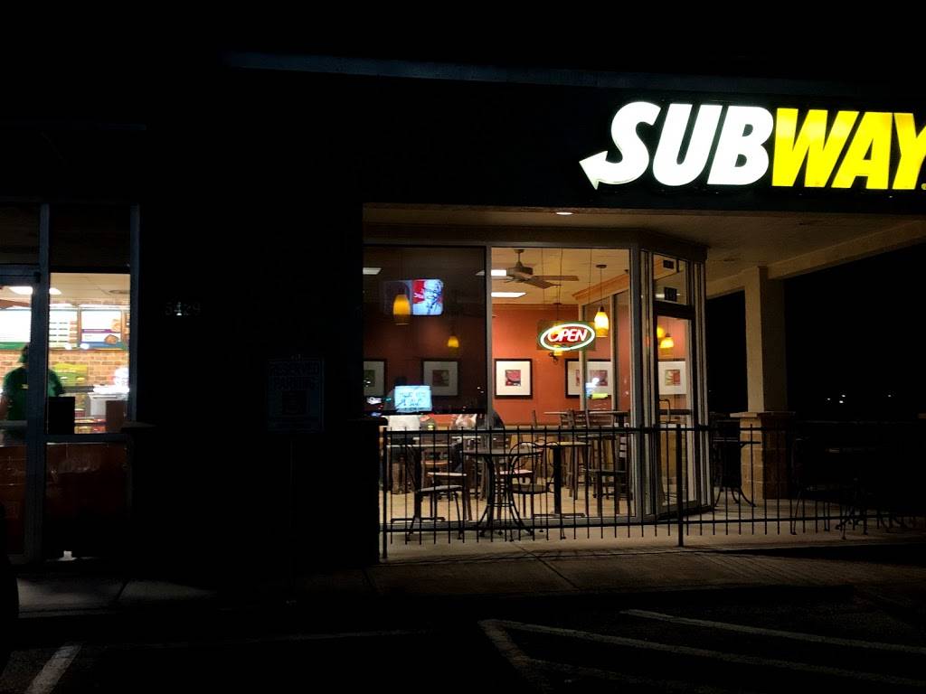 Subway Restaurants | restaurant | 5429 US Hwy 87 E, San Antonio, TX 78222, USA | 2106487040 OR +1 210-648-7040