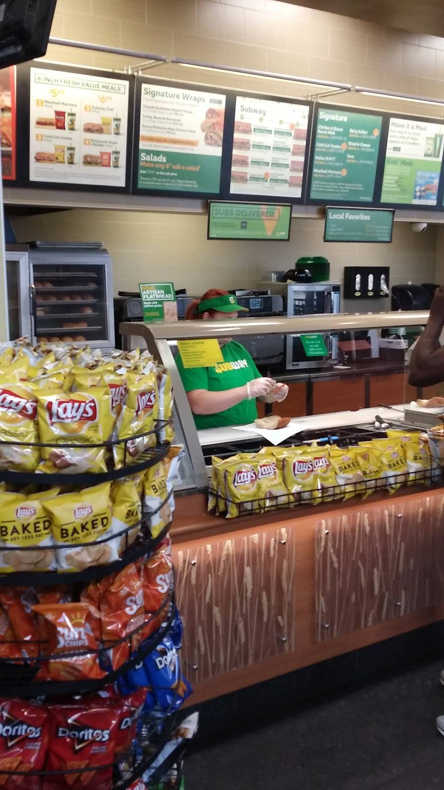 Subway | restaurant | 1900 W Vine St, Kissimmee, FL 34741, USA | 4079331483 OR +1 407-933-1483