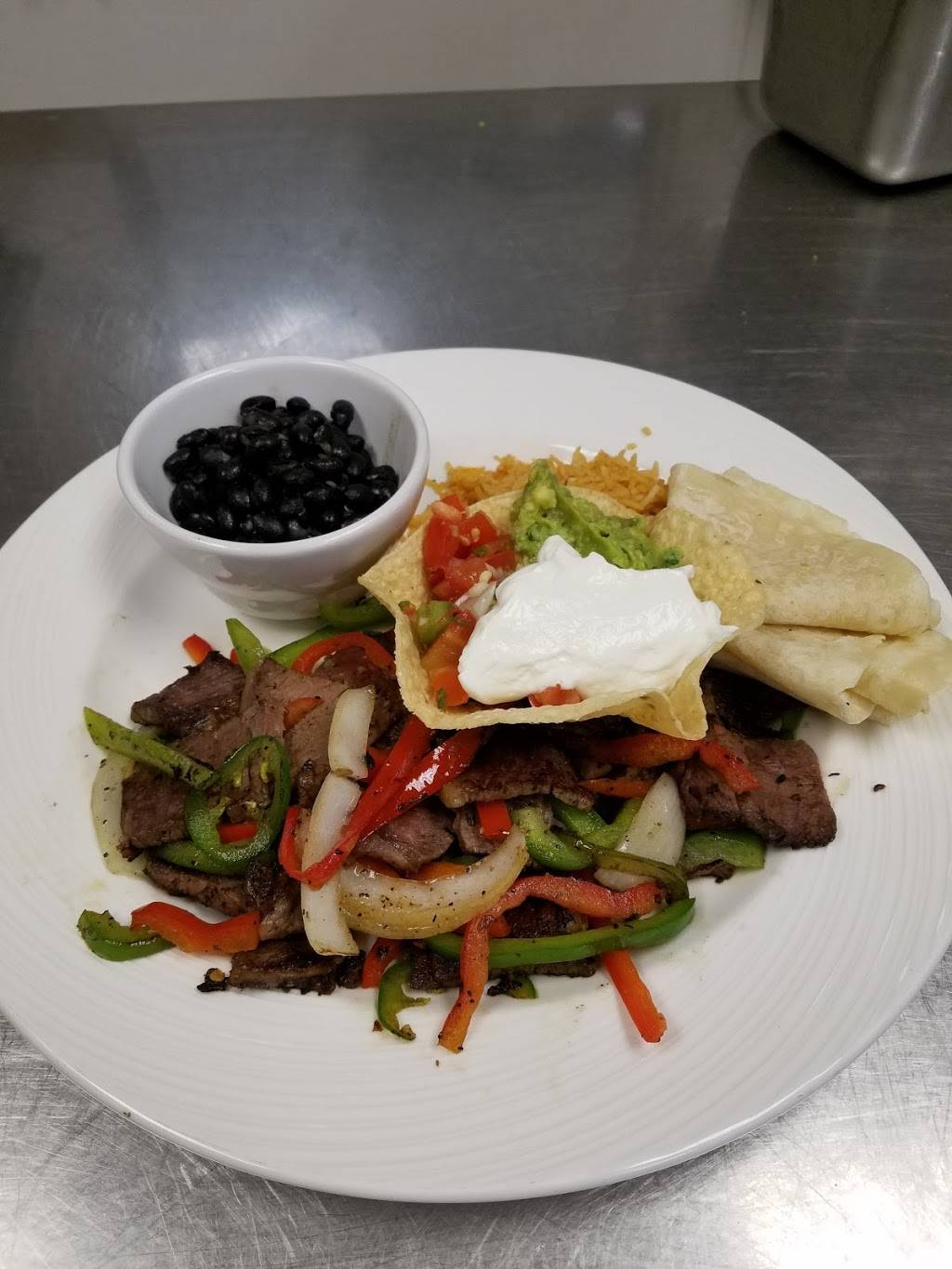 Lucas Taco Shop | restaurant | 650 Valley Ave, Solana Beach, CA 92075, USA | 8589257808 OR +1 858-925-7808