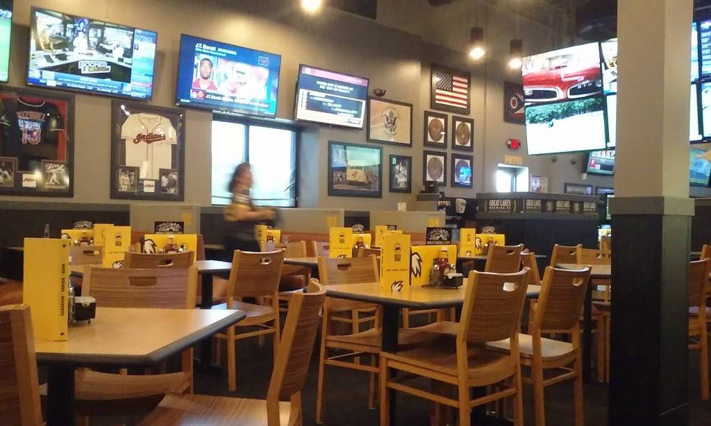 Buffalo Wild Wings | restaurant | 3011 Westgate Mall, Fairview Park, OH 44126, USA | 4403319464 OR +1 440-331-9464