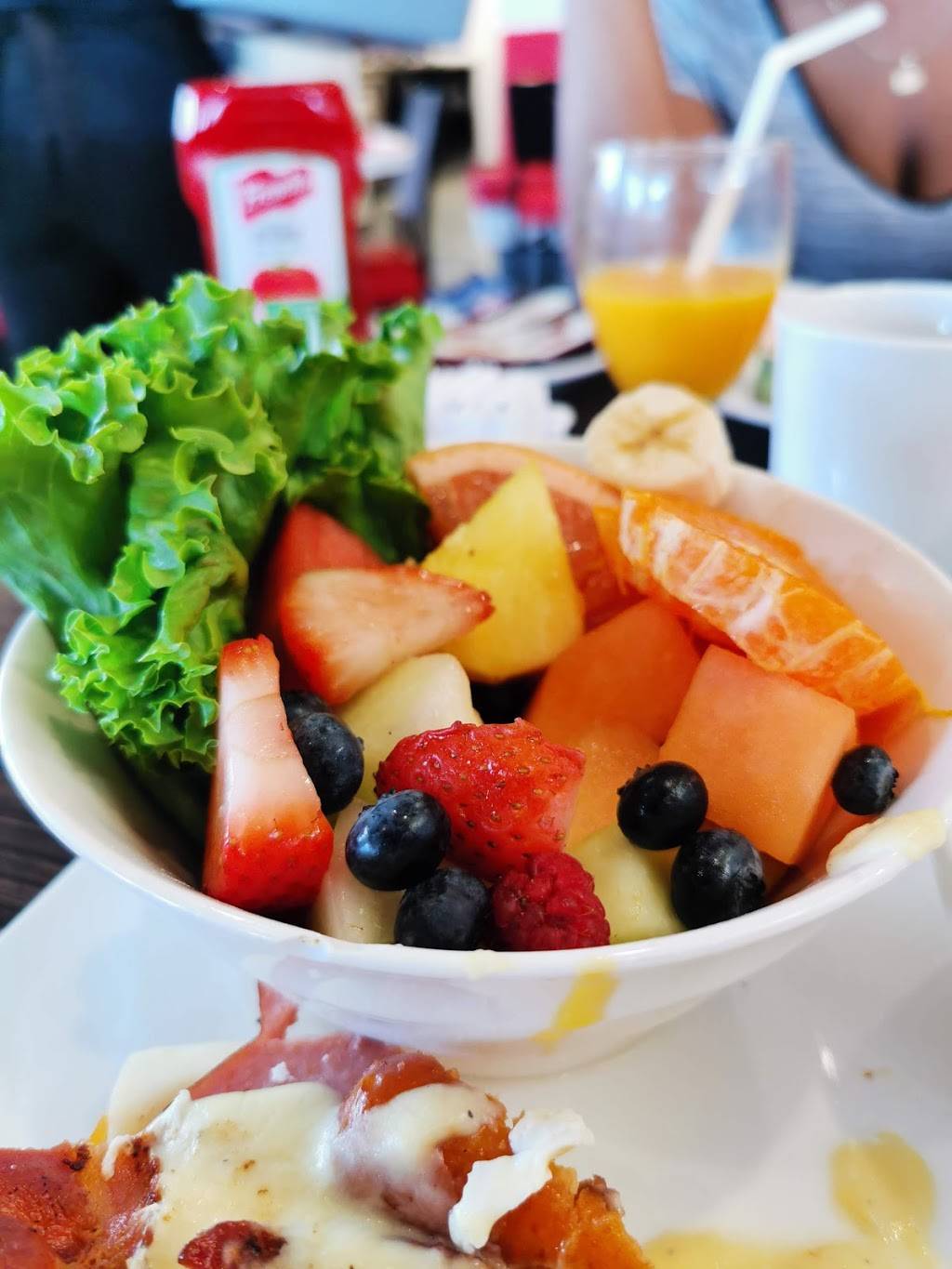 Allô! Mon coco | restaurant | 12920 Rue Sherbrooke E, Pointe-aux-Trembles, QC H1A 3W2, Canada | 5145436933 OR +1 514-543-6933