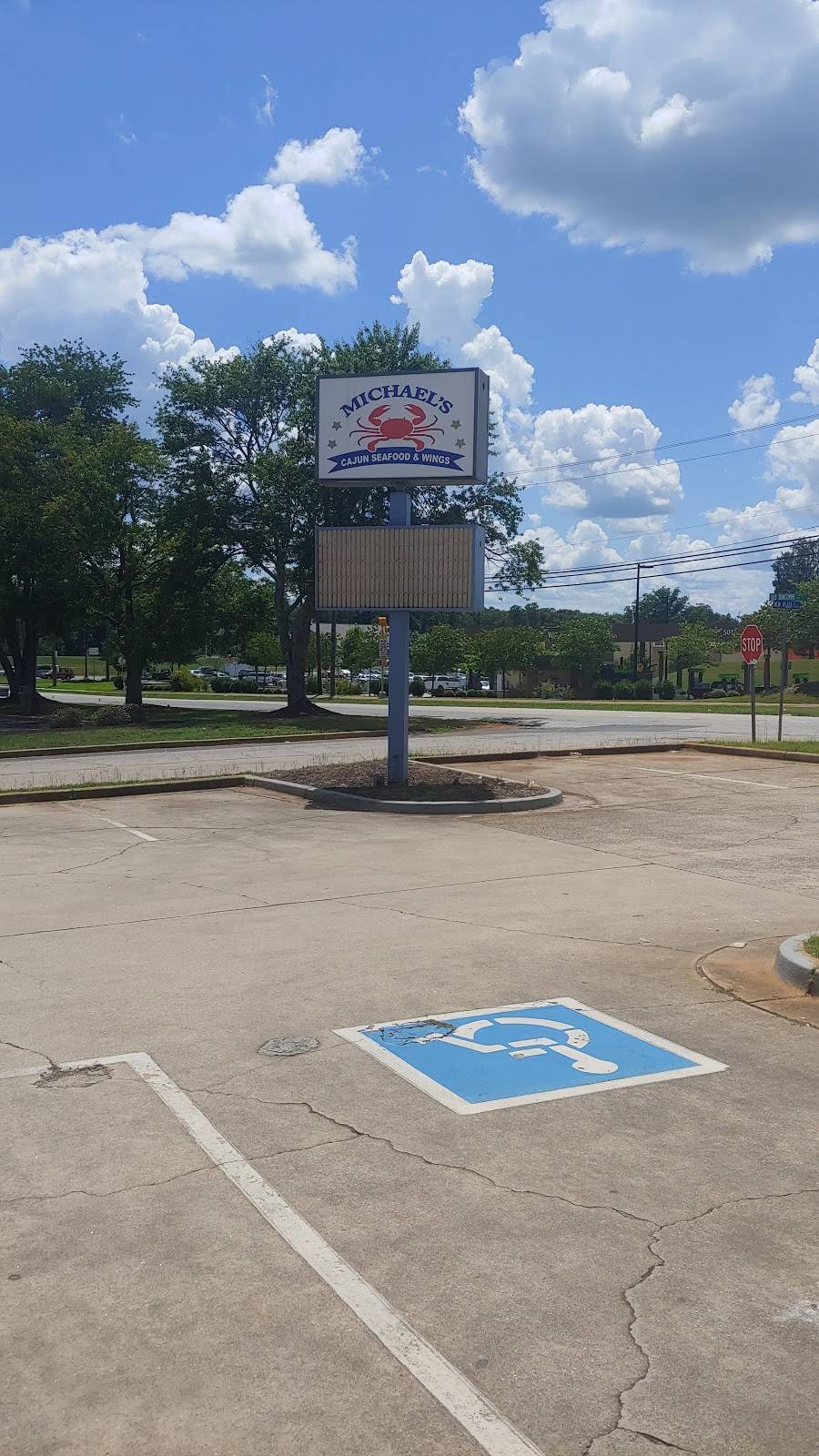 Michaels Cajun Seafood & Wings | restaurant | 5054 Old Buncombe Rd, Greenville, SC 29617, USA | 8642368088 OR +1 864-236-8088