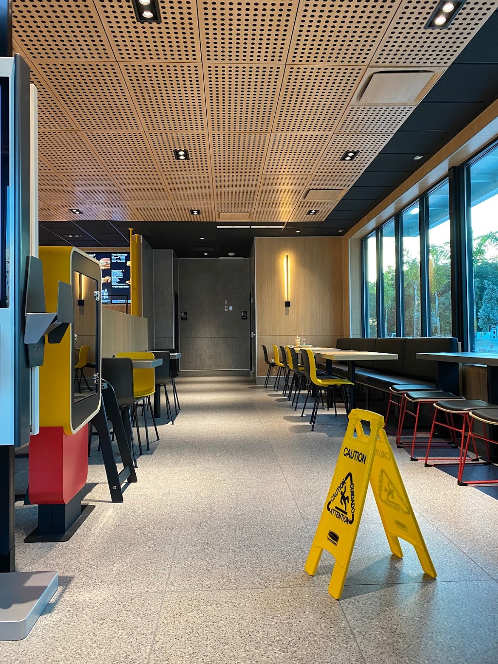 McDonalds - NEW LOCATION (next to Walgreens) NOW OPEN | restaurant | 1701 S Congress Ave, Boynton Beach, FL 33426, USA | 5617323331 OR +1 561-732-3331