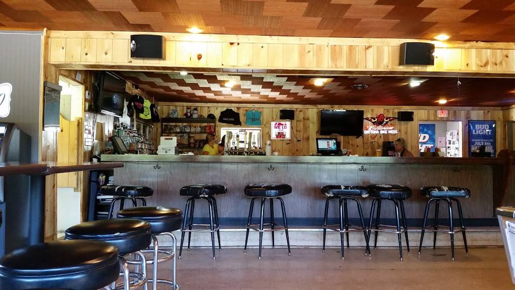 GasLite Bar and Grill | restaurant | W8945 US-10, Ellsworth, WI 54011, USA | 7152734839 OR +1 715-273-4839