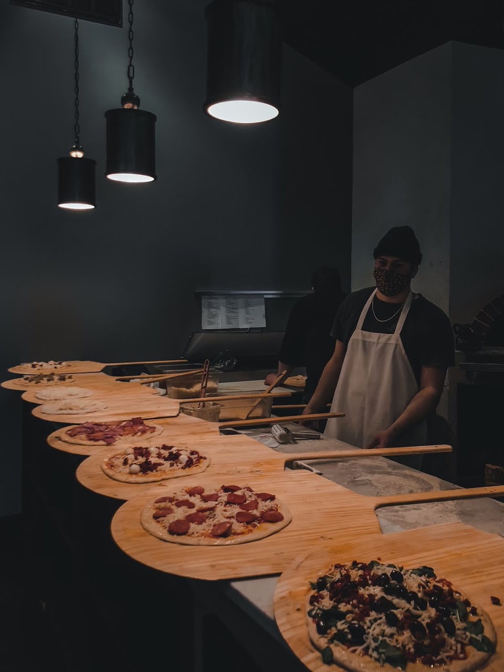 Nittolos Pizza | restaurant | 104 Main St, Lake Leelanau, MI 49653, USA | 2319942400 OR +1 231-994-2400