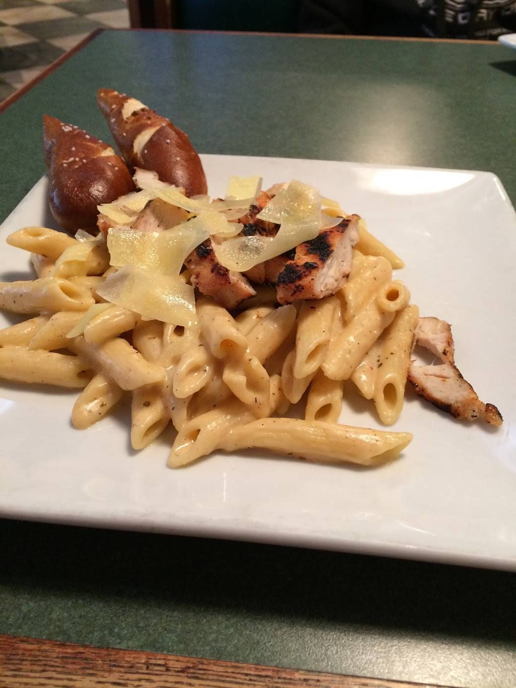 The Greene Turtle Sports Bar & Grille | restaurant | 118 Shawan Road Suite HH, Hunt Valley, MD 21030, USA | 4107710555 OR +1 410-771-0555