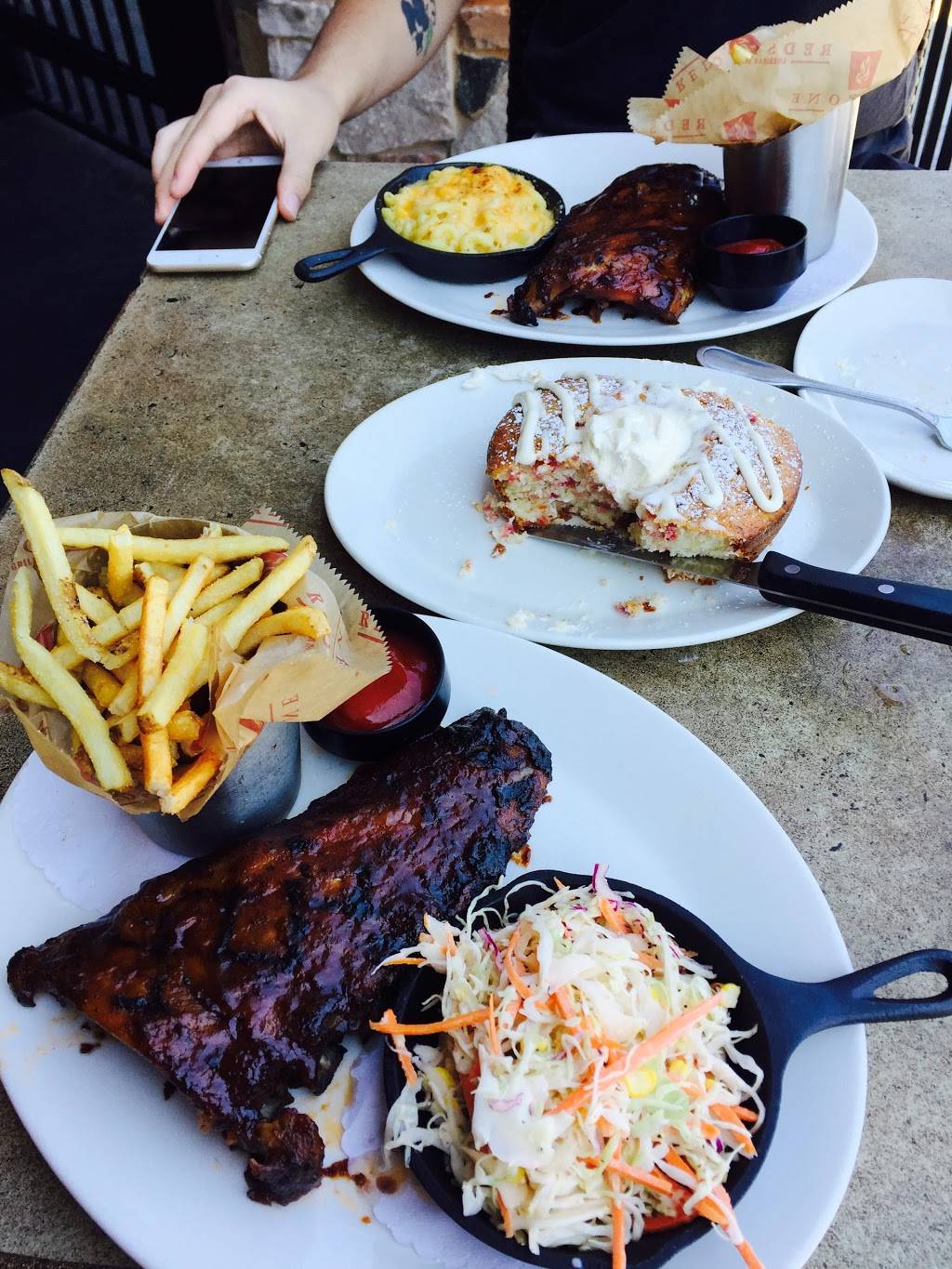 Redstone American Grill | restaurant | 155 National Plaza, Oxon Hill, MD 20745, USA | 3018393330 OR +1 301-839-3330