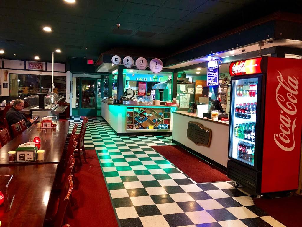 Flying Pie Pizzeria | restaurant | 3 Monroe Pkwy Ste S, Lake Oswego, OR 97035, USA | 5036757377 OR +1 503-675-7377