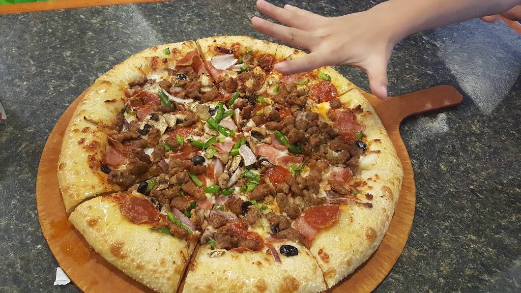 Pizza Hut | restaurant | 5366 New Cut Rd, Louisville, KY 40214, USA | 5023632608 OR +1 502-363-2608