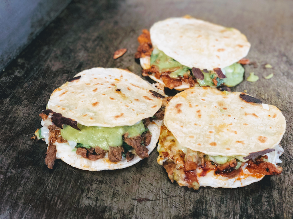 Tacos Mi Jalisco | restaurant | 677 Three Springs Rd, Bowling Green, KY 42104, USA | 2707776463 OR +1 270-777-6463