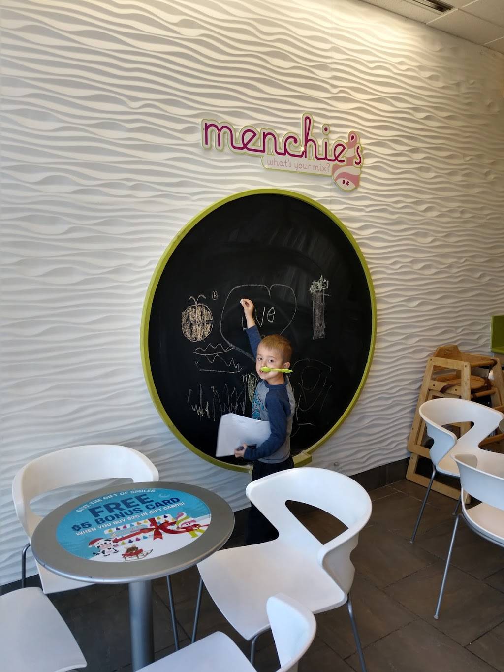 Menchies Frozen Yogurt | bakery | 1569 Fall River Dr #153, Loveland, CO 80538, USA | 9704619700 OR +1 970-461-9700