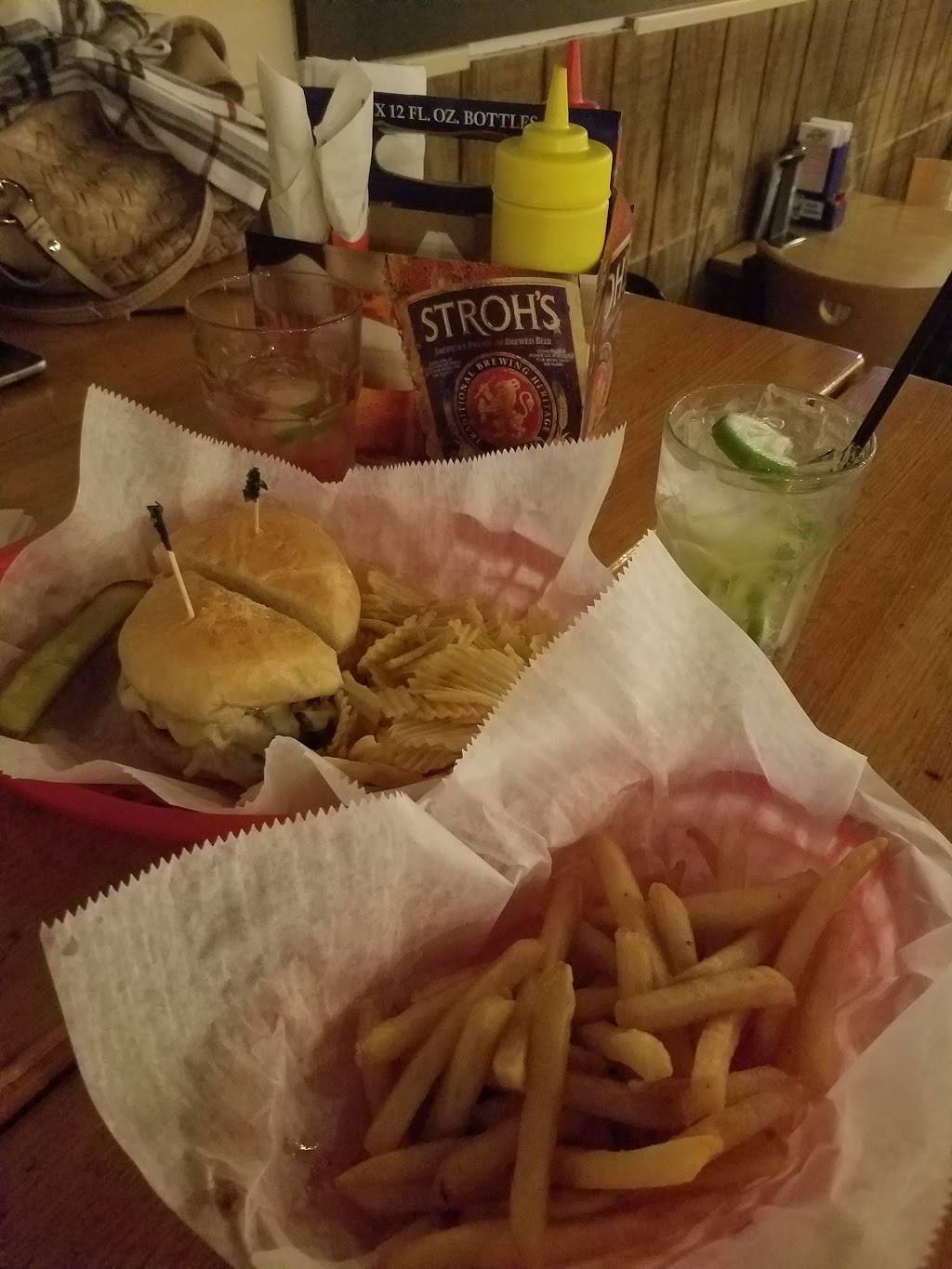 The Pubb Food & Spirits | restaurant | 1568 Broadway Ave NW, Grand Rapids, MI 49504, USA | 6166087420 OR +1 616-608-7420