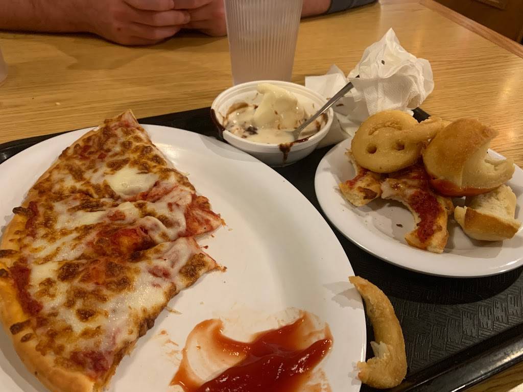 Valentinos | restaurant | 2701 S 70th St, Lincoln, NE 68506, USA | 4024379177 OR +1 402-437-9177