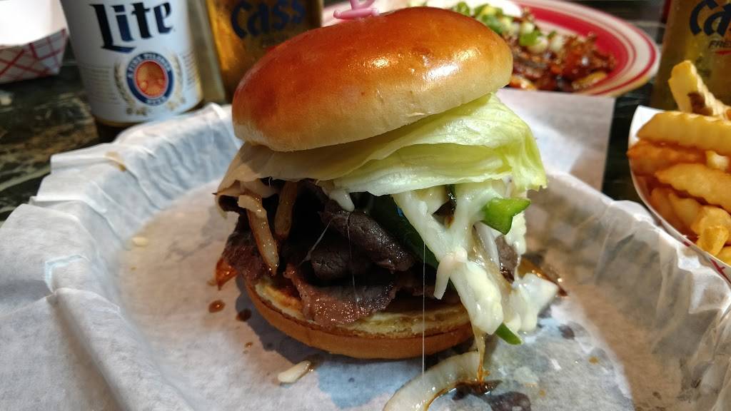 Kickin Burgers and Wings | restaurant | 9196 W Golf Rd, Niles, IL 60714, USA | 8476991899 OR +1 847-699-1899