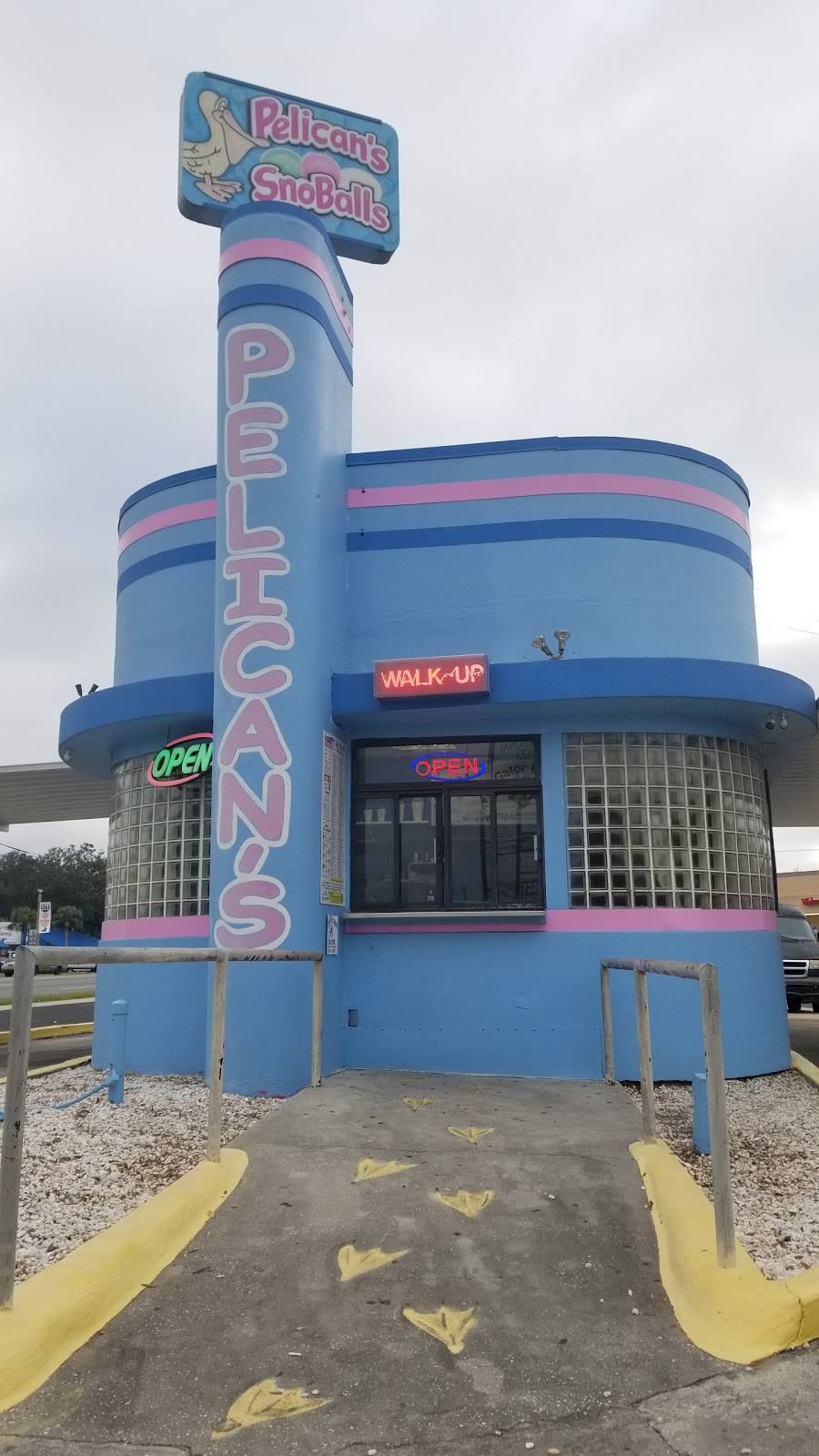 Pelican Snoballs | restaurant | 1465 US-90, Lake City, FL 32055, USA | 9196287102 OR +1 919-628-7102