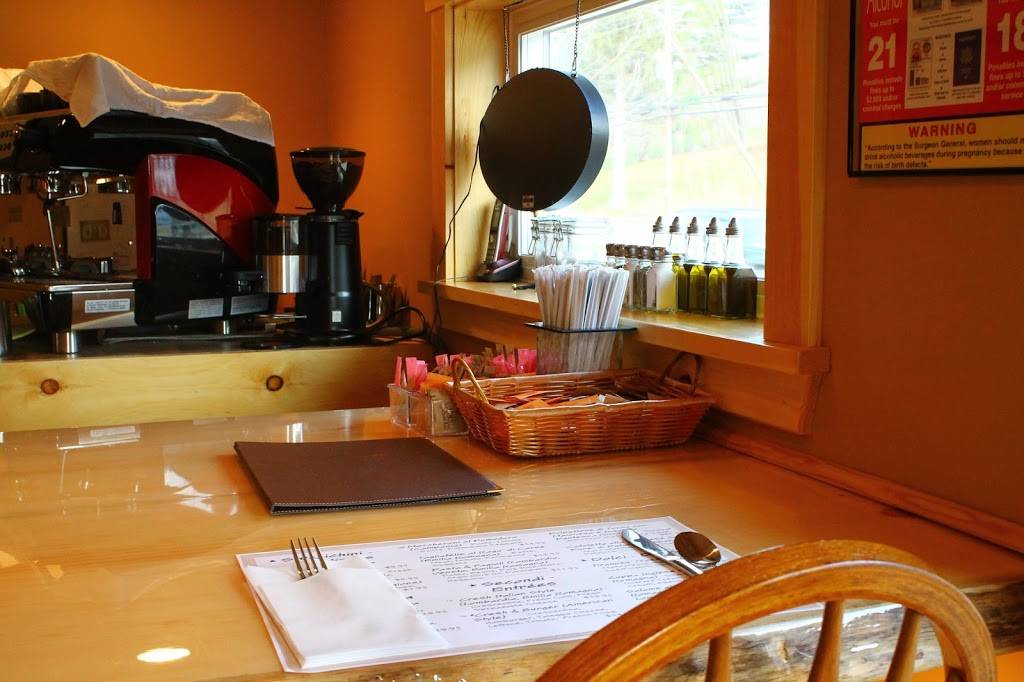 Creshs Italian Country Kitchen | restaurant | 2190 White Mountain Hwy, North Conway, NH 03860, USA | 6037305650 OR +1 603-730-5650