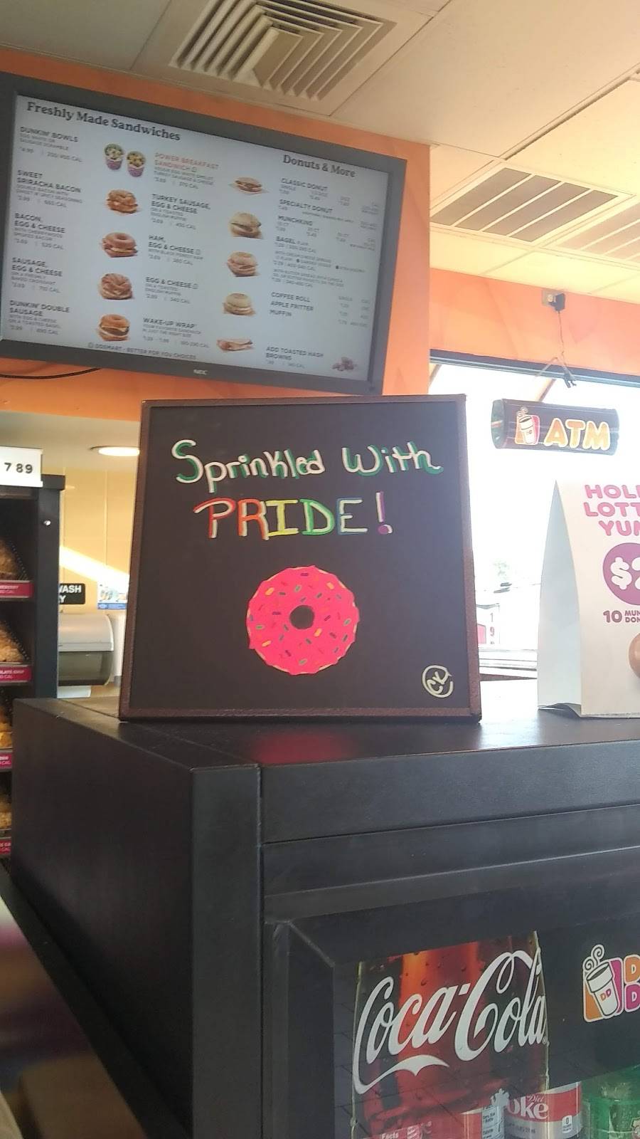 Dunkin | bakery | 320 Airport Rd, Fall River, MA 02720, USA | 5086756515 OR +1 508-675-6515