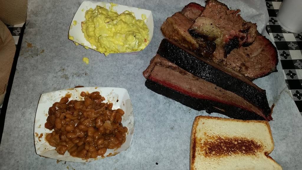 Cracker House BBQ and Southern Cooking | restaurant | 10863 FL-40, Silver Springs, FL 34488, USA | 3526251332 OR +1 352-625-1332