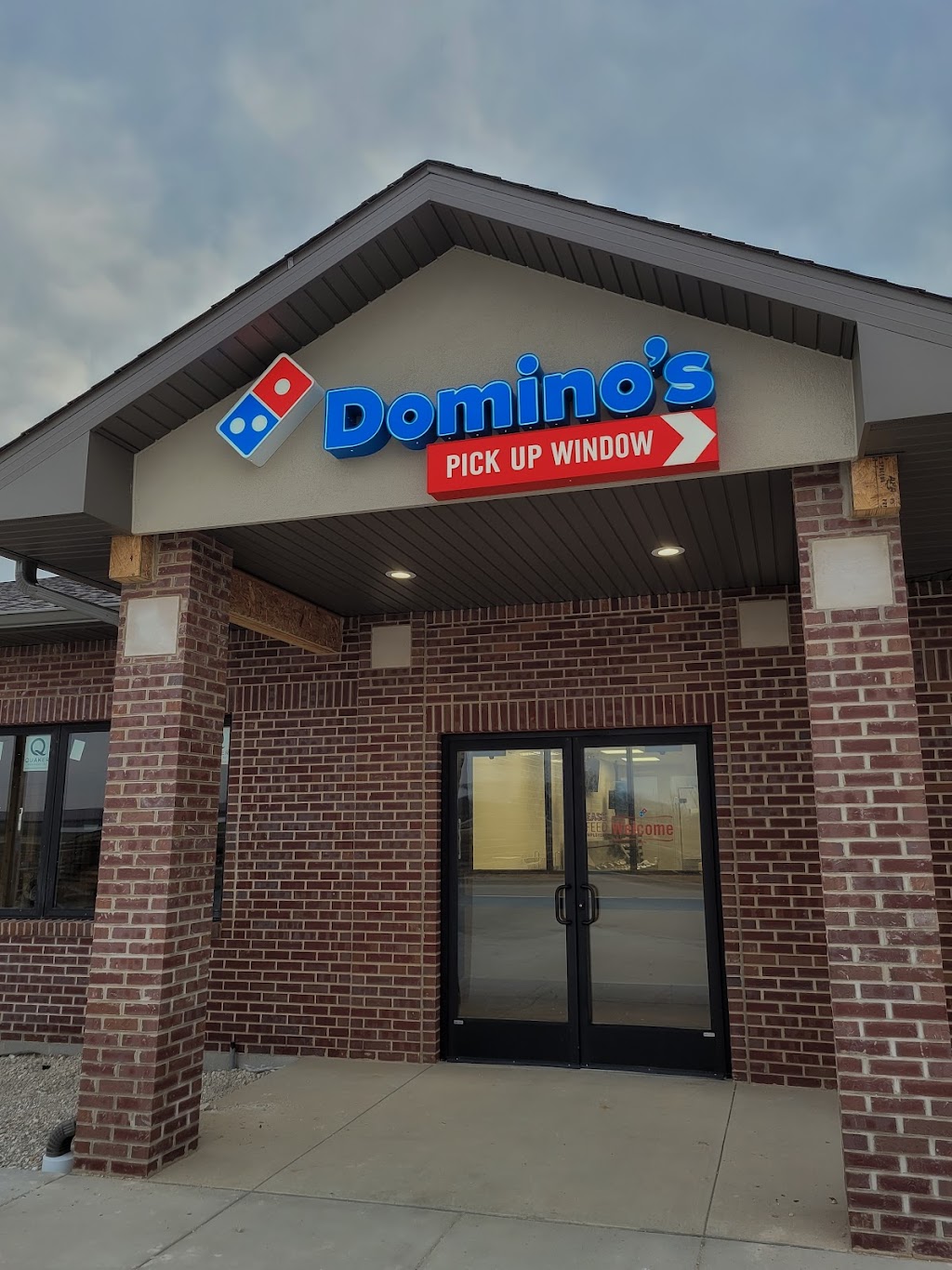 Dominos | restaurant | 4 Sage Crossing Blvd, Monticello, IL 61856, USA | 2178175257 OR +1 217-817-5257