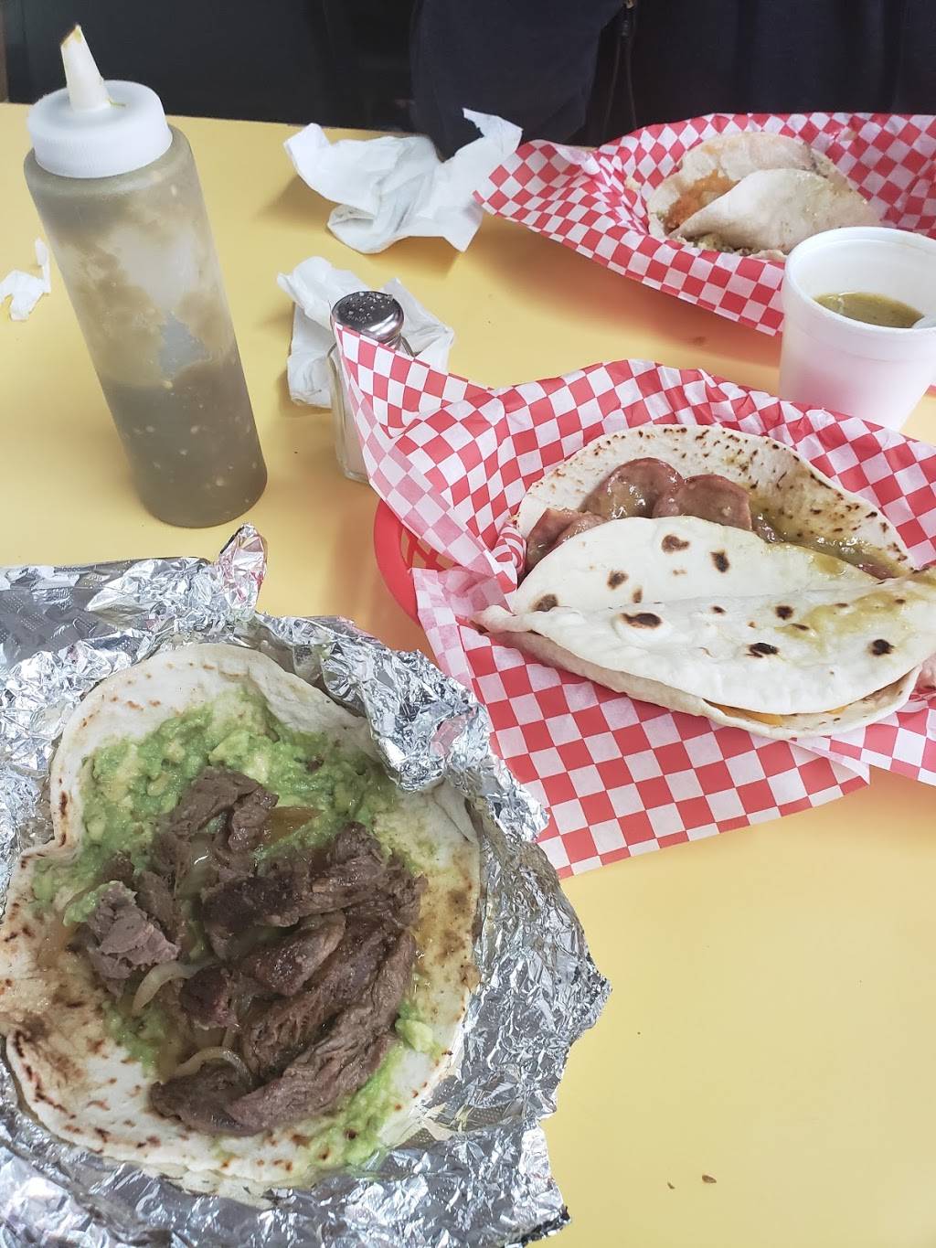 Las Delicias Tacos #1 | restaurant | 1603 W Commerce St #100, San Antonio, TX 78207, USA | 2102264111 OR +1 210-226-4111