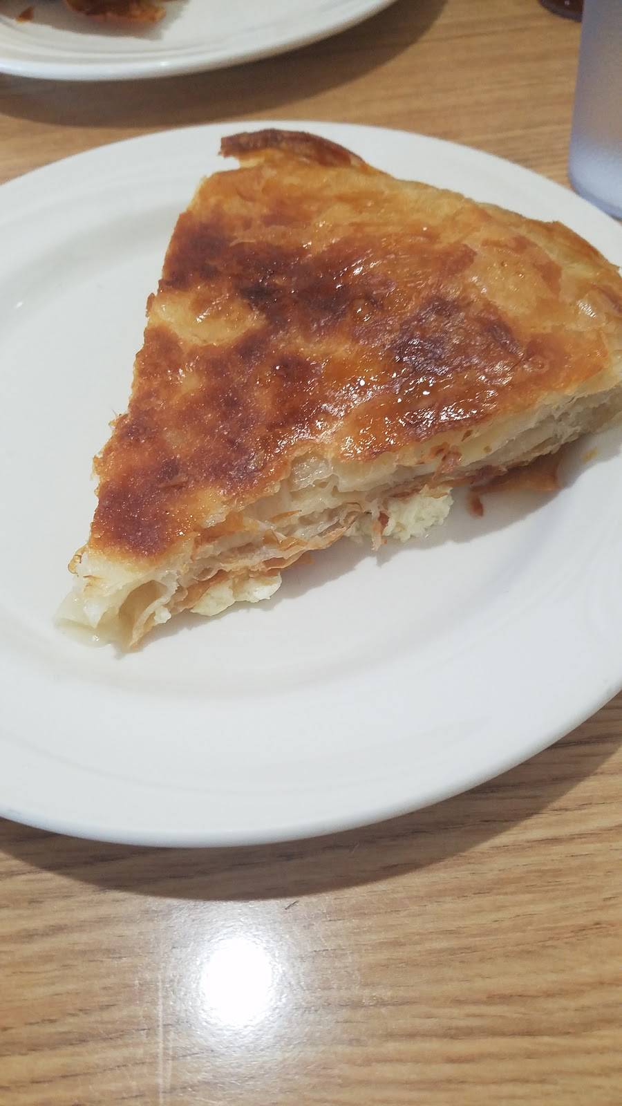 Dragos Family Restaurant | restaurant | 4150 15 Mile Rd, Sterling Heights, MI 48310, USA | 5869397236 OR +1 586-939-7236