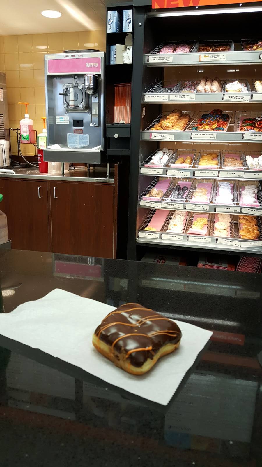 Dunkin | bakery | 416 Columbia Rd, Hanover, MA 02339, USA | 7818269470 OR +1 781-826-9470
