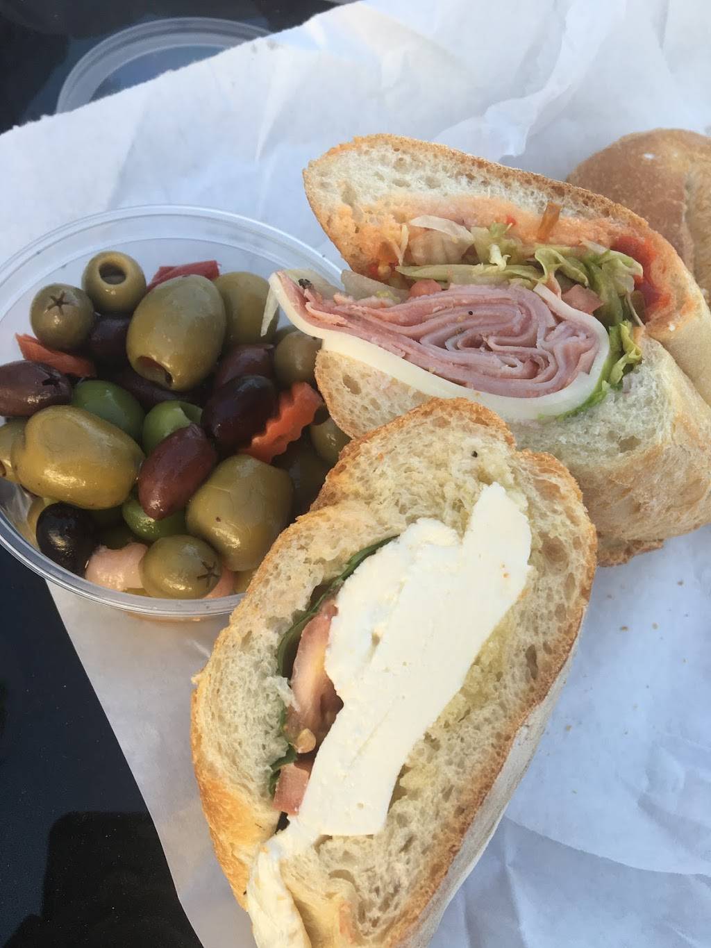 Di Pasquales Harborview, Inc. | restaurant | 500 Harborview Dr, Baltimore, MD 21230, USA | 4439631872 OR +1 443-963-1872