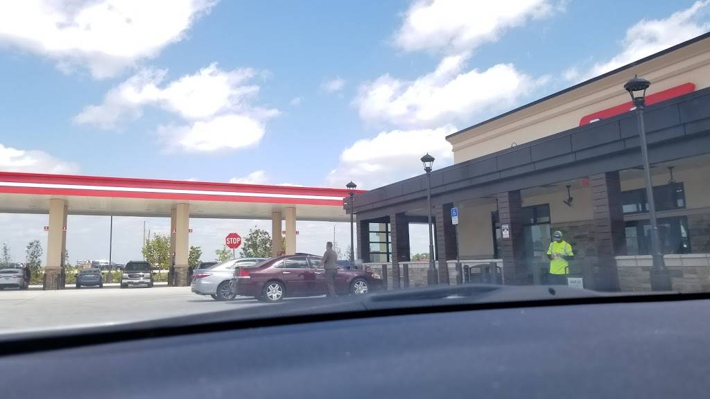 RaceTrac | bakery | 14575 6 Mile Cypress Pkwy, Fort Myers, FL 33912, USA | 2397688160 OR +1 239-768-8160