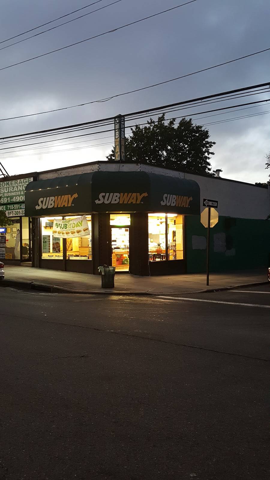 Subway Restaurants | restaurant | 176-71 Union Tpke, Flushing, NY 11366, USA | 7183808718 OR +1 718-380-8718