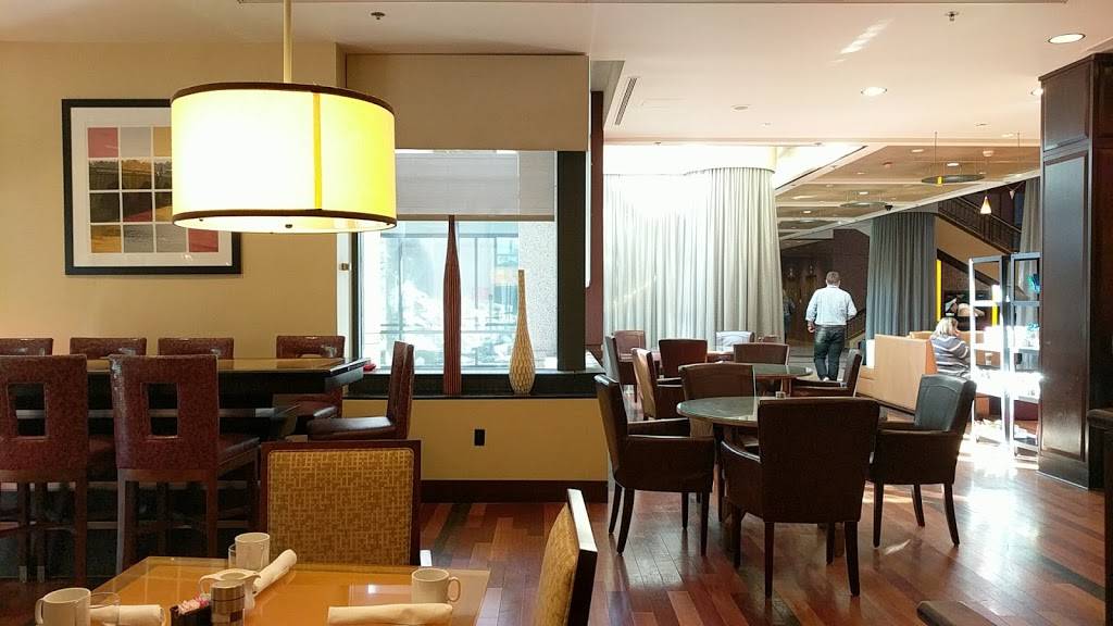 Democracy Grille | restaurant | 6711 Democracy Blvd, Bethesda, MD 20817, USA | 3018975600 OR +1 301-897-5600