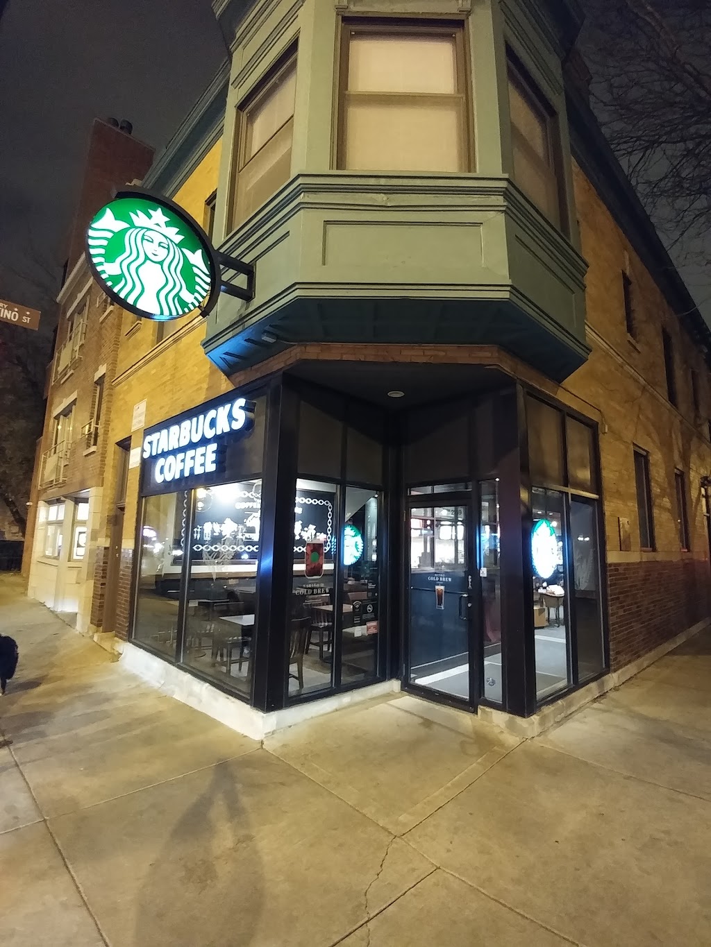 Starbucks | cafe | 2159 W Belmont Ave, Chicago, IL 60618, USA | 7739355680 OR +1 773-935-5680