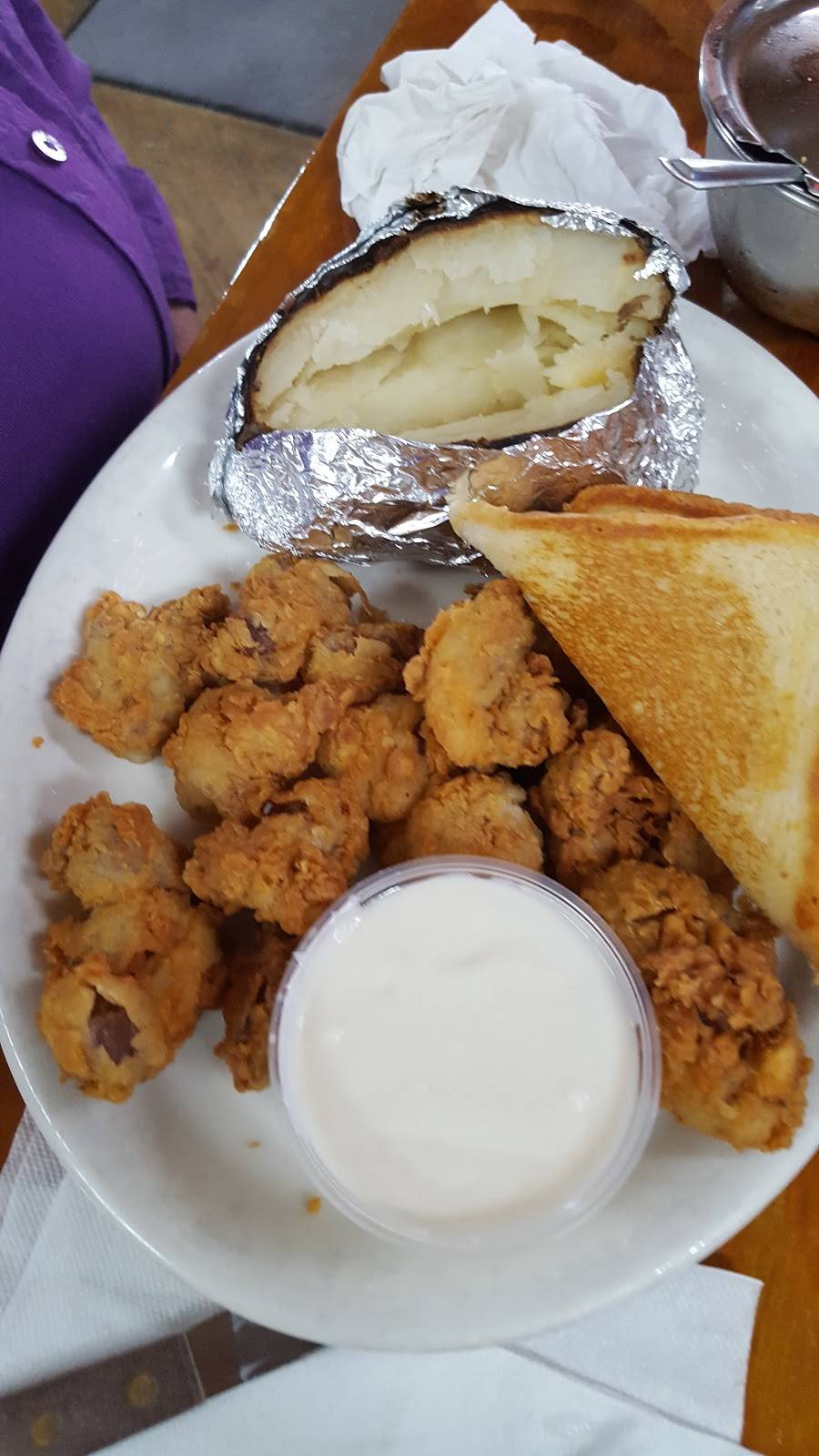 Shortys Place | restaurant | 7901 U.S. Hwy 181 S, Hobson, TX 78117, USA | 8302543322 OR +1 830-254-3322