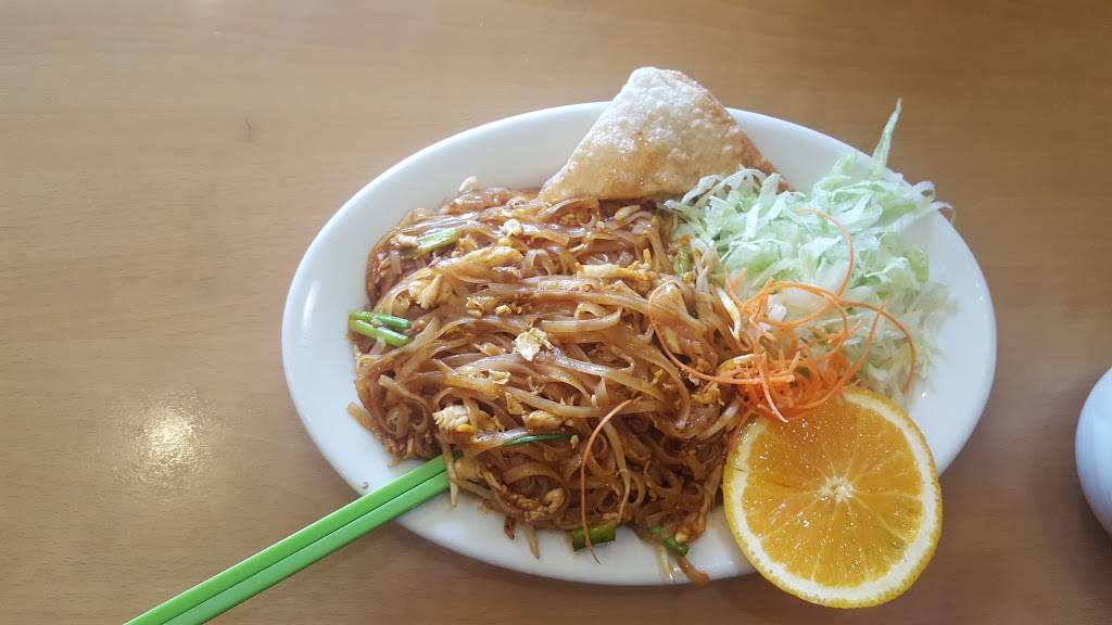 Thai Corner | restaurant | 22371 El Toro Rd, Lake Forest, CA 92630, USA | 9493808869 OR +1 949-380-8869