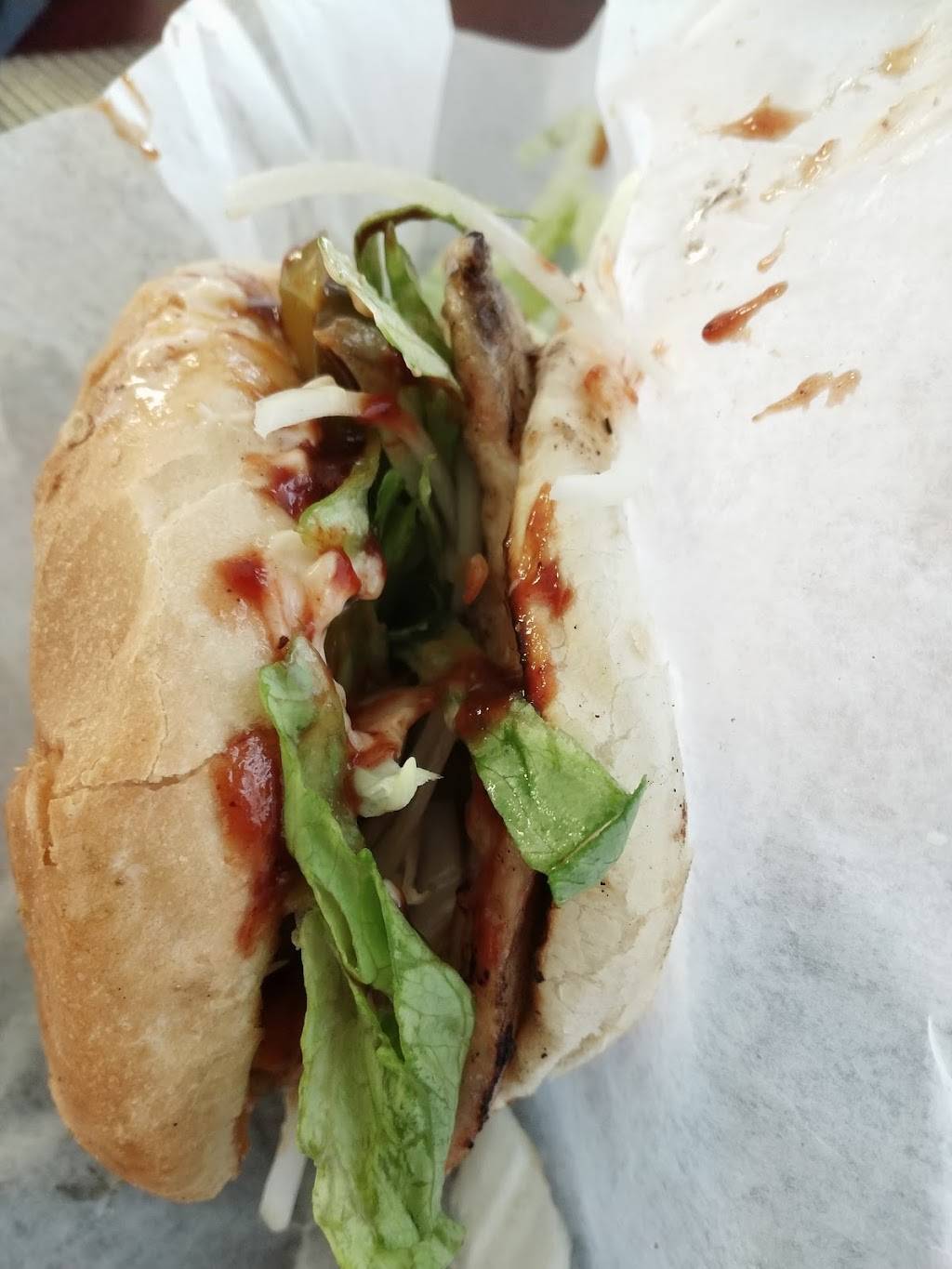 John Andersons Hamburgers | restaurant | 2832 Victoria Park Ave, North York, ON M2J 4A8, Canada | 4164988515 OR +1 416-498-8515