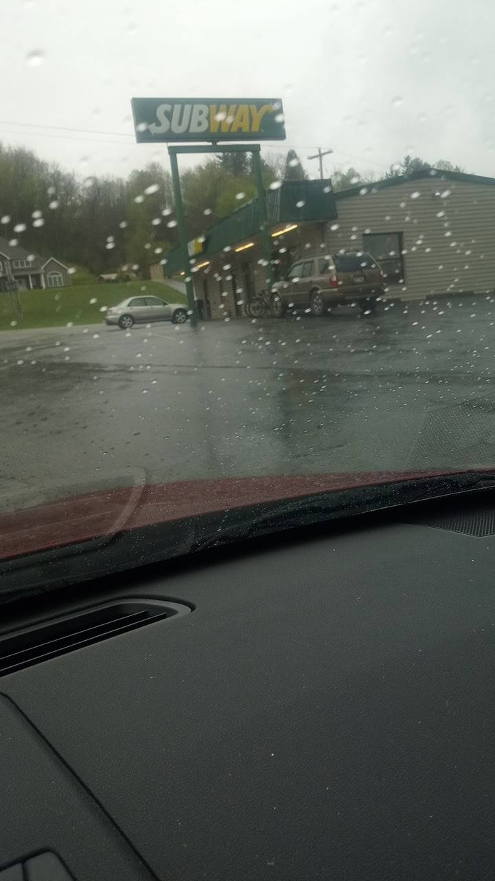 Subway Restaurants | restaurant | US-19 & WV-20, Shinnston, WV 26431, USA | 3045920777 OR +1 304-592-0777