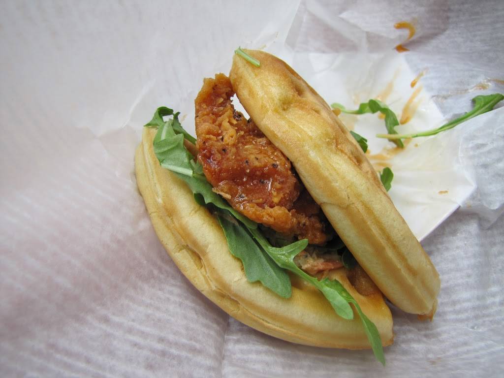 Sleepy Hollow | restaurant | 1180 Seven Seas Drive Suite D, Orlando, FL 32836, USA | 4079393463 OR +1 407-939-3463