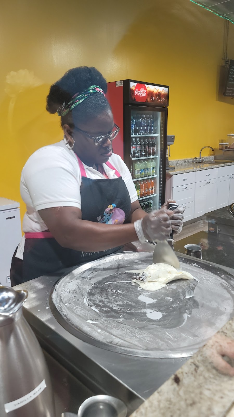 Curly Cream Rolled Icecream | restaurant | 101 Bluefish Dr #110, Panama City Beach, FL 32413, USA | 8505888571 OR +1 850-588-8571