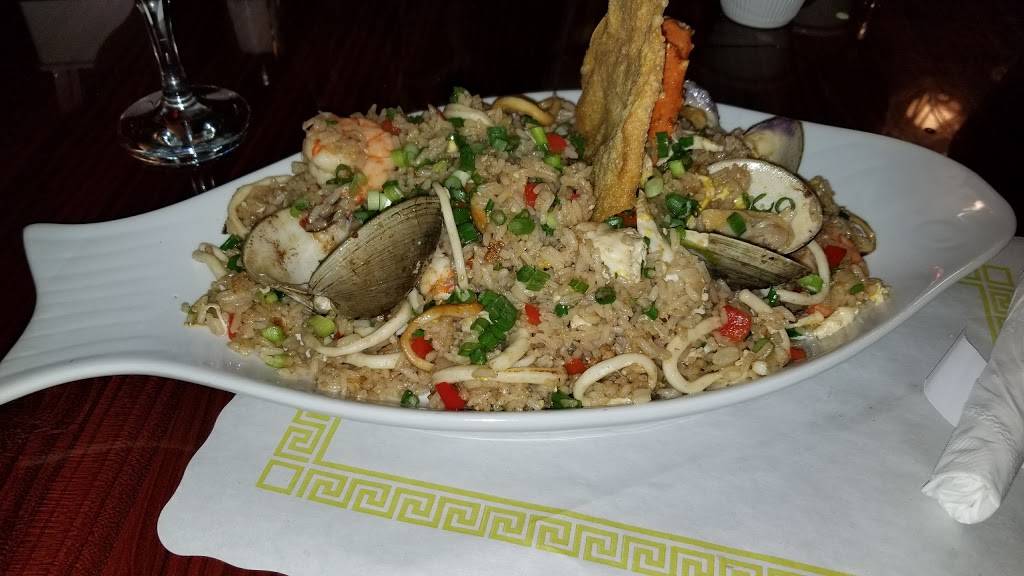 Golden Chicken | restaurant | 164 E Main St, Bay Shore, NY 11706, USA | 6316478240 OR +1 631-647-8240