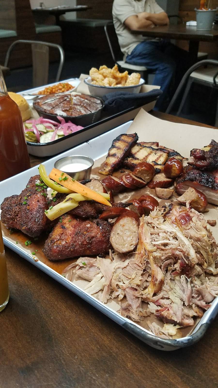 Poogans Smokehouse | restaurant | 188 E Bay St #201, Charleston, SC 29401, USA | 8435775665 OR +1 843-577-5665