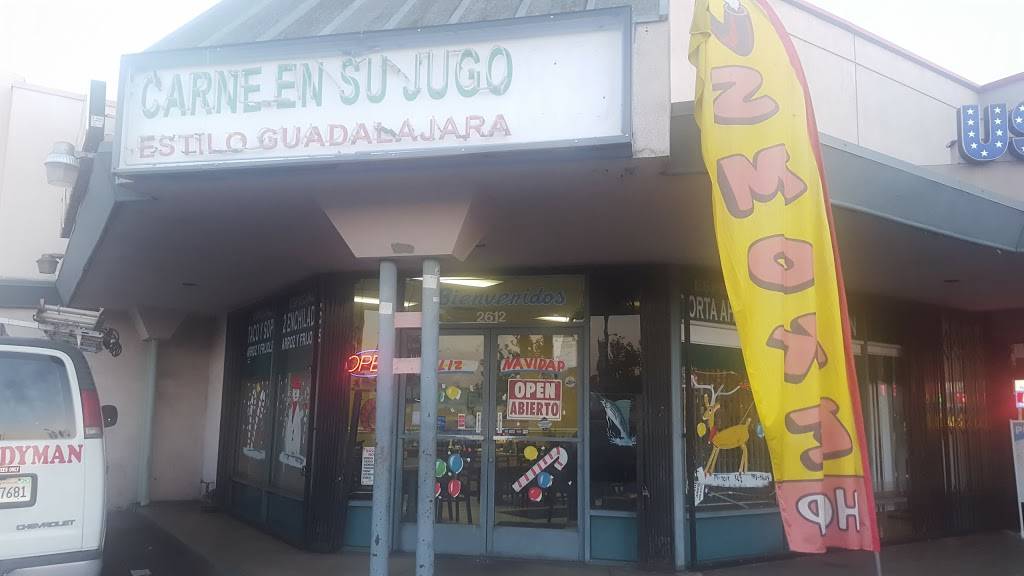 La Concha | restaurant | 2612 E Anaheim St, Long Beach, CA 90804, USA | 5624389499 OR +1 562-438-9499