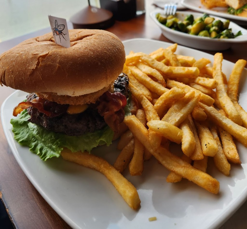 Blow Fly Bar and Grill | restaurant | 1201 Washington Ave, Gulfport, MS 39507, USA | 2282061442 OR +1 228-206-1442