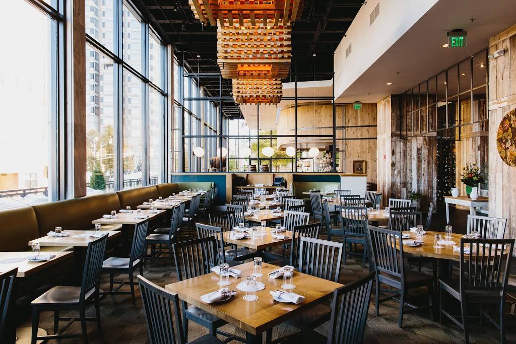 White Oak Kitchen & Cocktails | restaurant | 270 Peachtree St NW, 100, Atlanta, GA 30303, USA | 4045247200 OR +1 404-524-7200