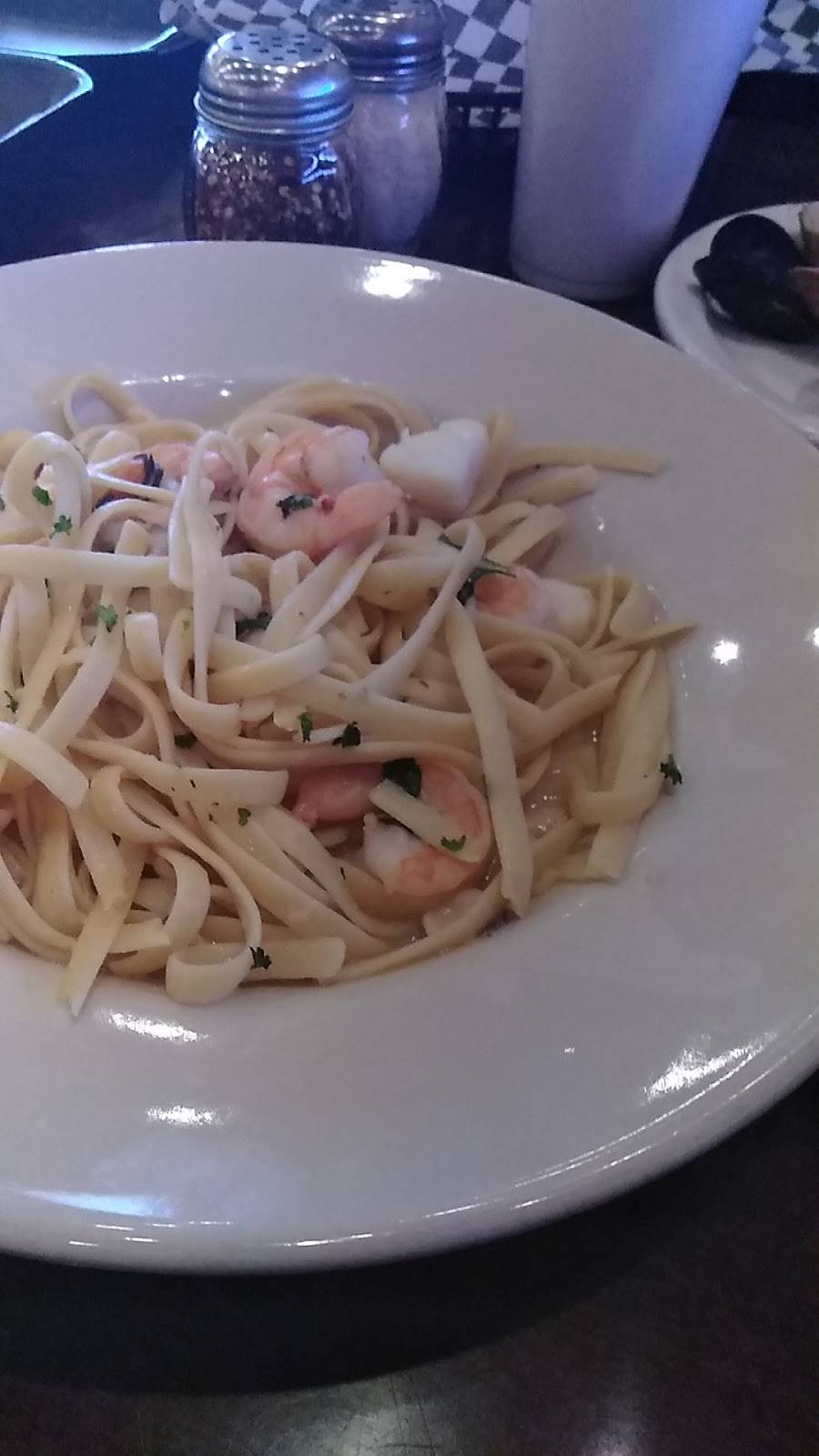 Dell Annos Pizzeria | restaurant | 10378 Martinsville Hwy, Danville, VA 24541, USA | 4346852220 OR +1 434-685-2220