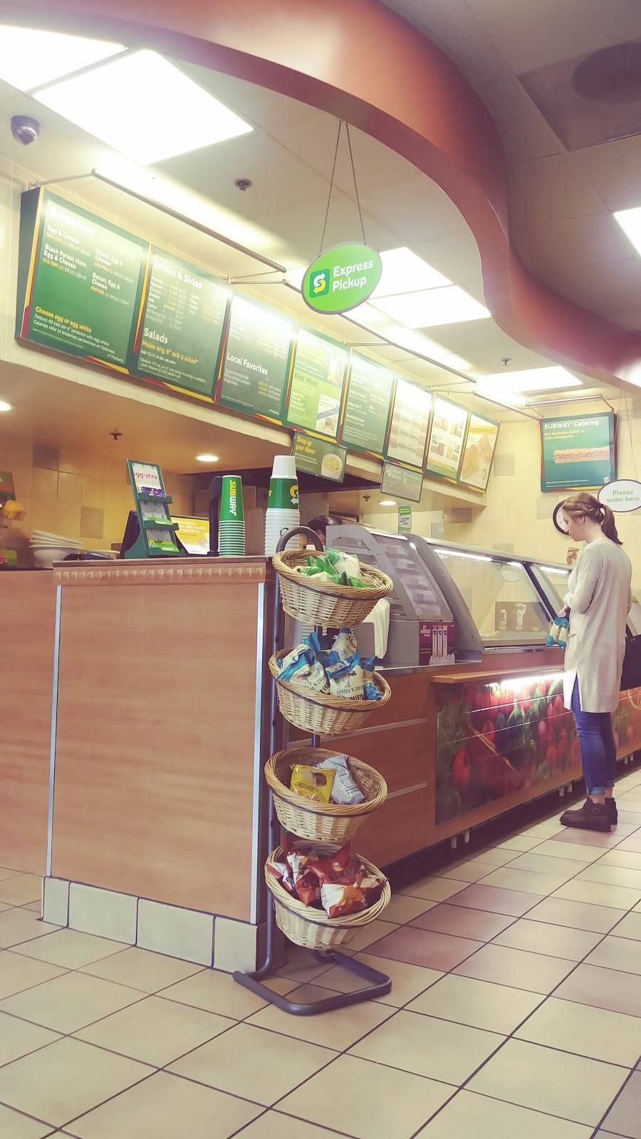 Subway Restaurants | restaurant | 1371 E 2nd St, Benicia, CA 94510, USA | 7077453018 OR +1 707-745-3018